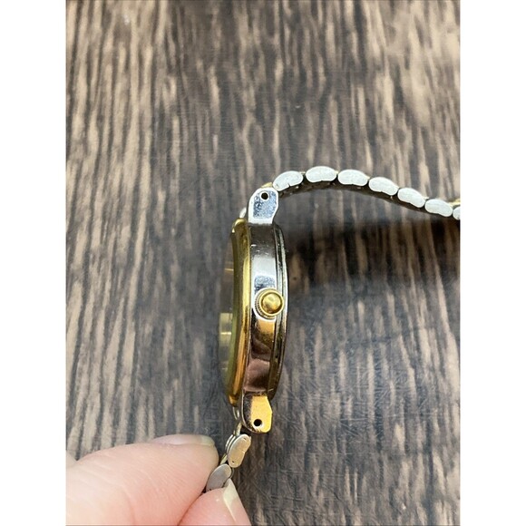 Disney Mickey Mouse Women’s LORUS Watch Quartz Two Tone Stainless Silver - Picture 7 of 9